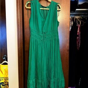 White House Black Market Emerald Green Sleeveless V-Neck Maxi Dress